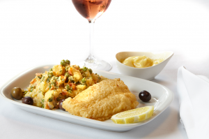 Filetes de Pescada com Salada Russa